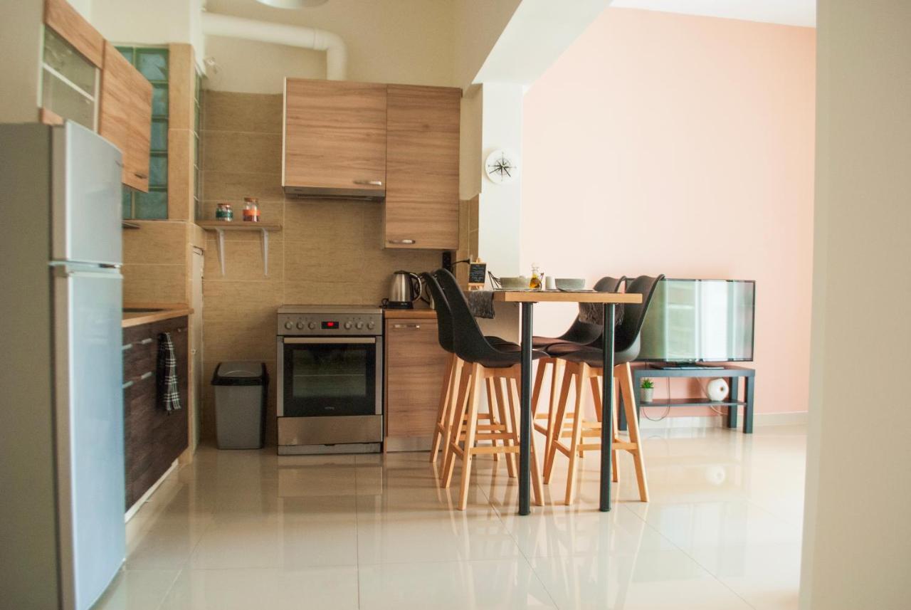 Your Comfy Apartment In Acropolis Area أثينا المظهر الخارجي الصورة